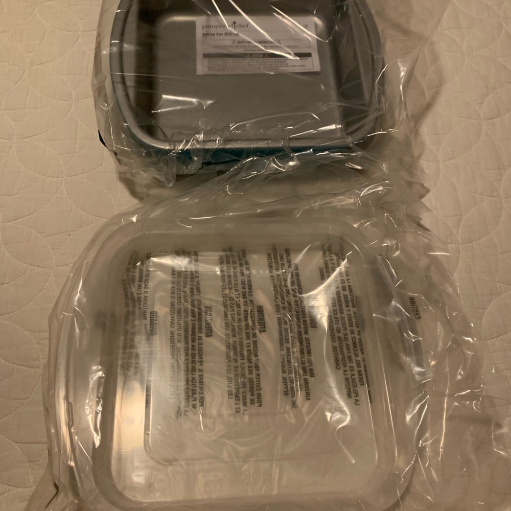 Pampered Chef Blue Baking Pan with Lid - Picture 7 of 7